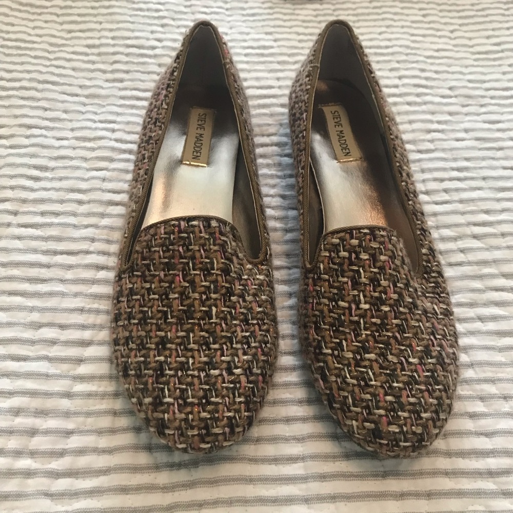 Steve Madden tweed flats